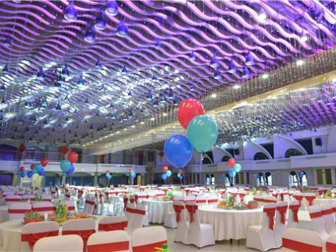 圣诞不“剩单”，，，，等你来造——新葡的京集团350vip8888集团团委平安夜举行圣诞狂欢活动